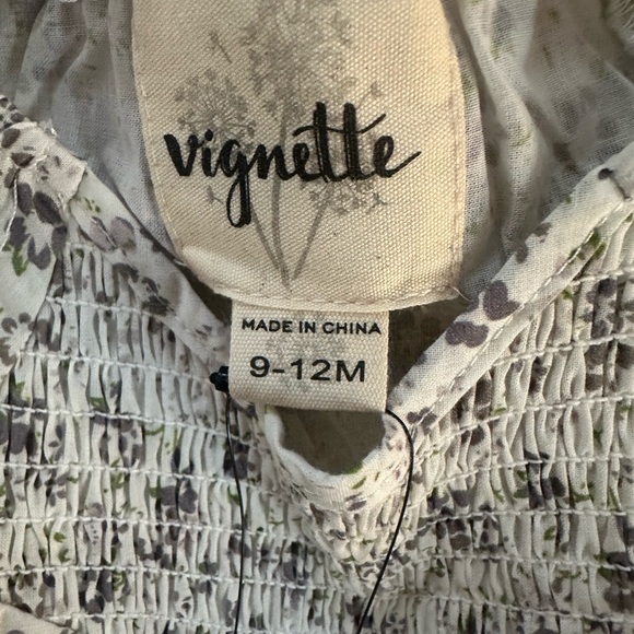 Adorable Floral Print Long Sleeve Bodysuit - Picture 2 of 10